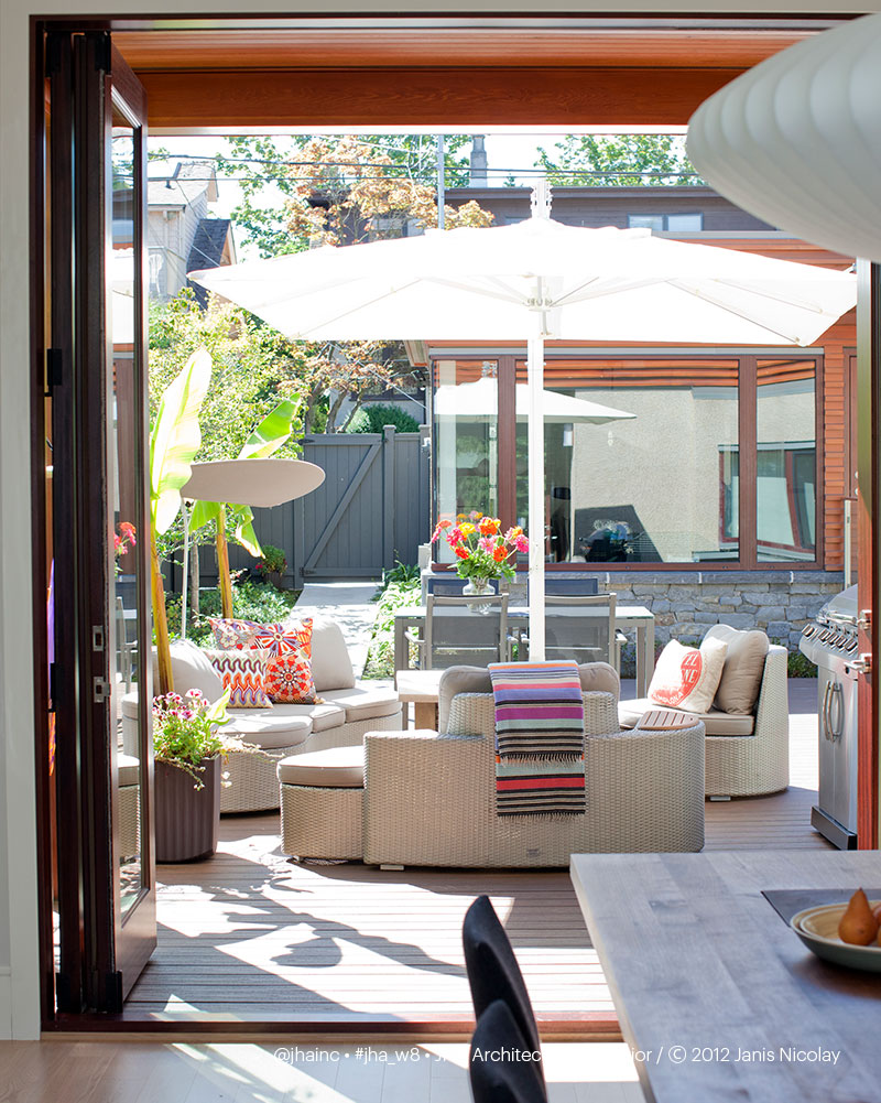 West 8th Residence - Back Patio Area