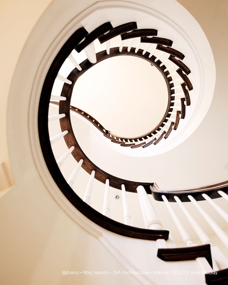 Nanton I Residence - Stairway
