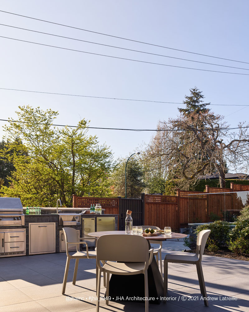 Dunbar Residence by JHA™️ | Outdoor Eating Area